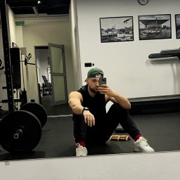 Sajmon Frelicki - trener personalny, dieta online