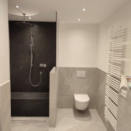 Adrian Rudek - Montaż Sufitu Podwieszanego Baczków