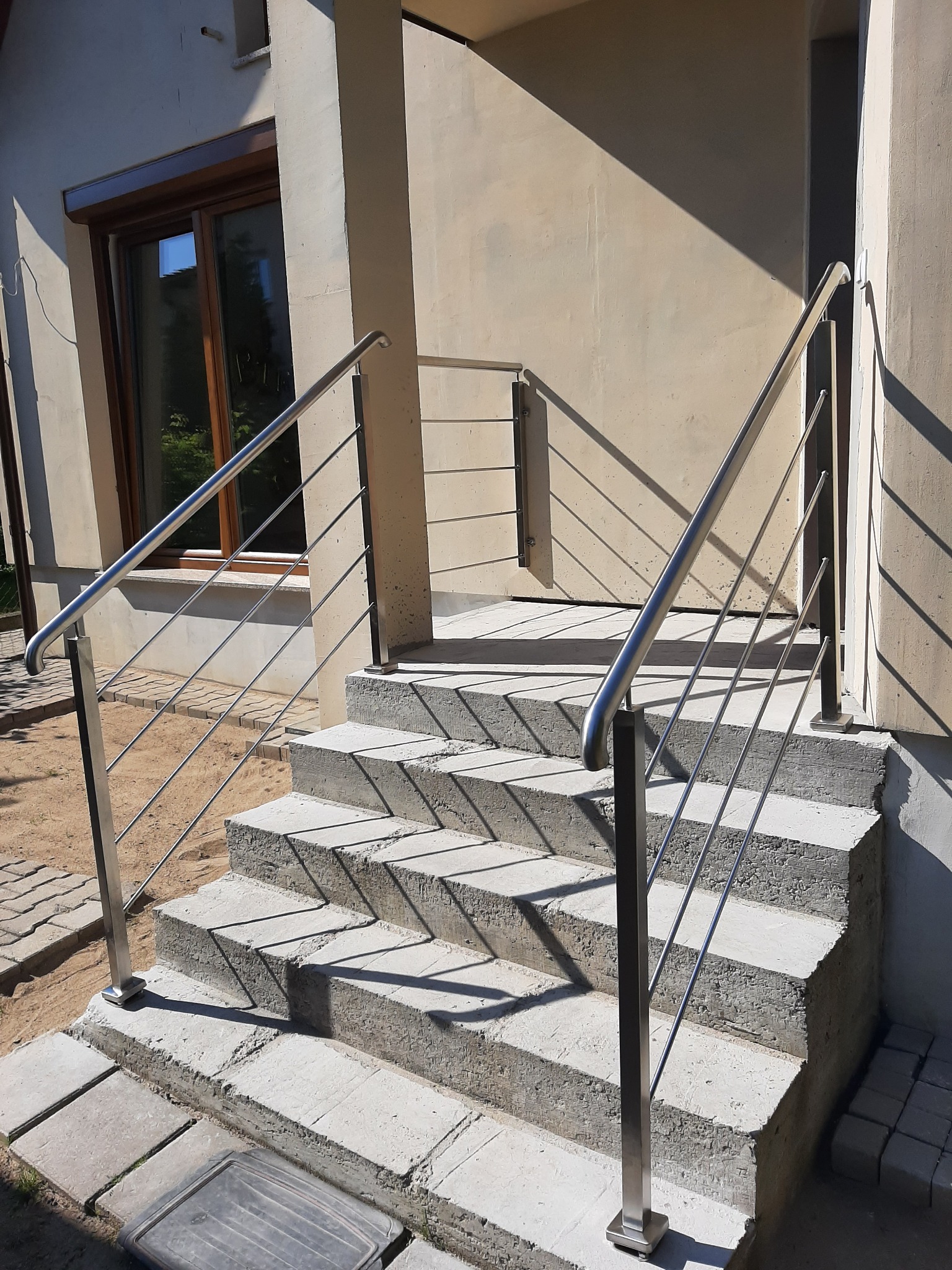 Spawanie/produkcja i montaż balustrad ze stali kwasoodpornej