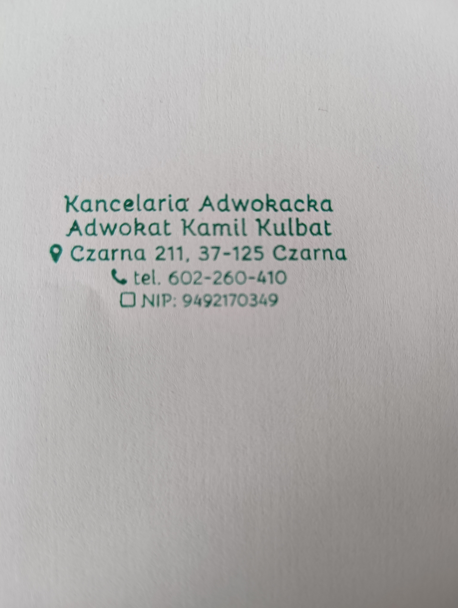 Dane kontaktowe Kancelarii Adwokackiej Adwokat Kamil Kulbat z Rzeszowa: adres, telefon, NIP. Zapisane zielonym drukiem na białym tle.
