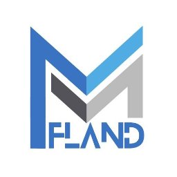 Creative Content Studio Marek Słomczyński - Logo firmy z abstrakcyjnym symbolem litery M w odcieniach niebieskiego, szarego i czarnego, uzupełnionym nazwą 'FLAND' w niebieskiej czcionce.