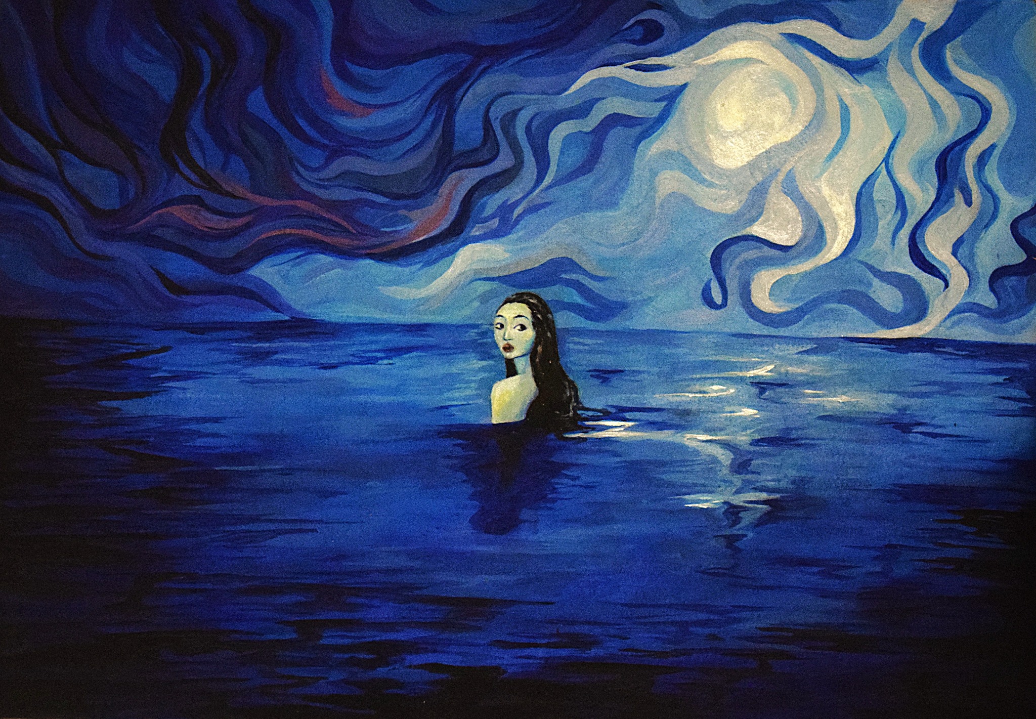 Akrylowa praca artystyczna przedstawia postać kobiety w wodzie pod rozgwieżdżonym niebem, wykonana przez artystę z Kętrzyna.