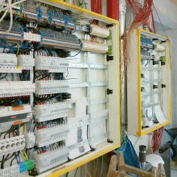 Damian Wawrzyniak DamWell - Automatyka Do Bram Przesuwnych Turek