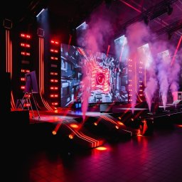 Scena, światło, dźwięk, multimedia (dioda), efekty specjalne, dysze CO2.