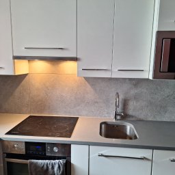 Szybka wymiana fartuch kuchennego z lakobel na płytki 120x60