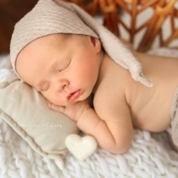 sesja noworodkowa w studio