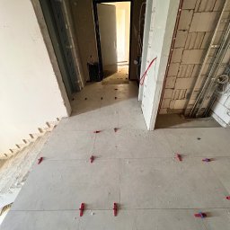 EM BUD - Korytarze/schody w deweloperce