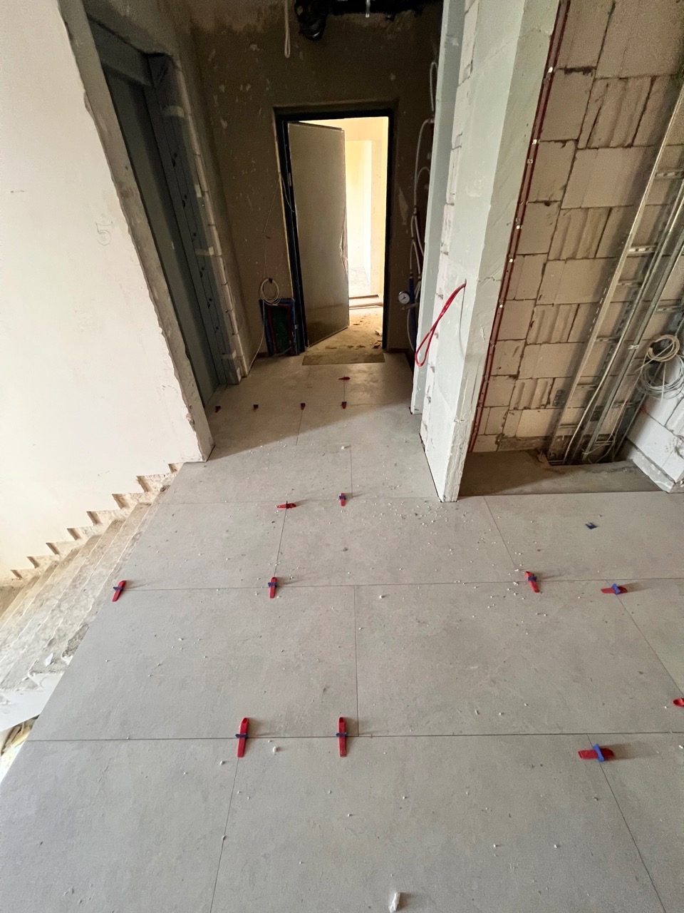 Korytarze/schody w deweloperce