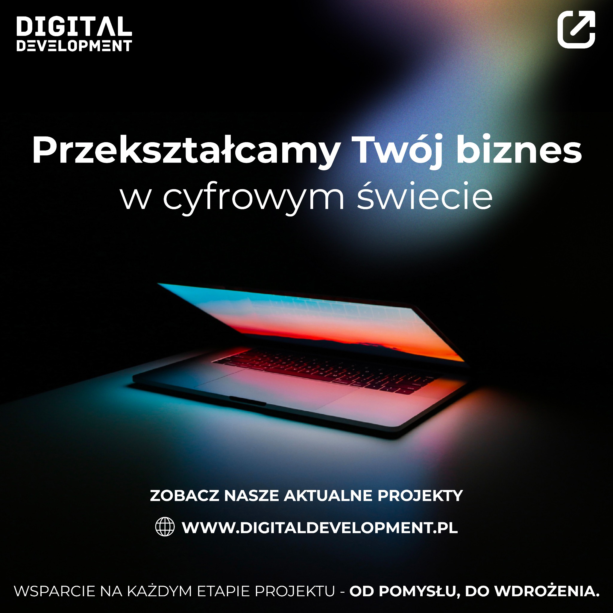 Laptop z otwartym ekranem, na którym wyświetla się abstrakcyjny krajobraz zachodzącego słońca, umieszczony na ciemnym tle z napisem 'Przekształcamy Twój biznes w cyfrowym świecie'.
