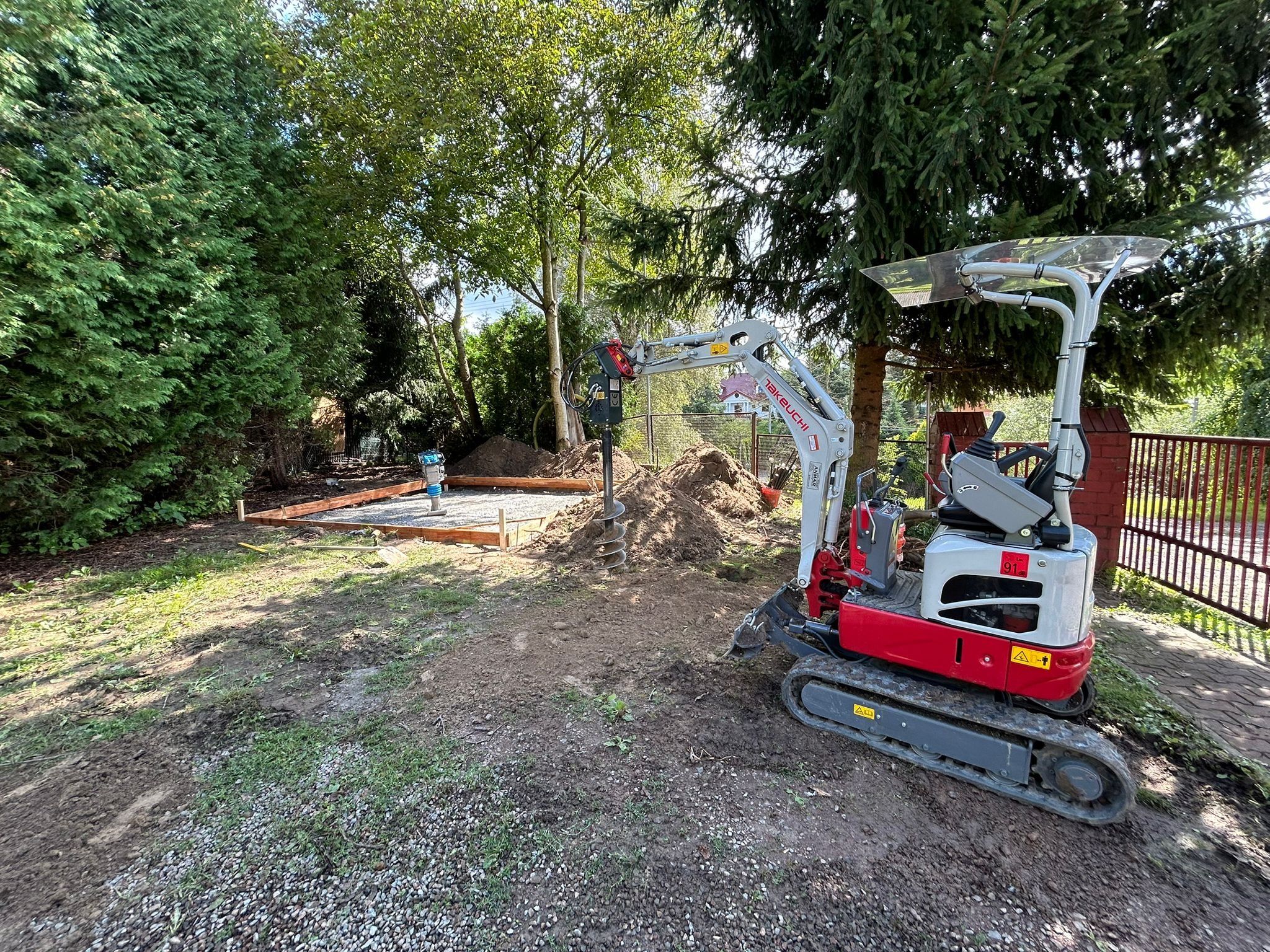 Wiercenie pod pale do altanki