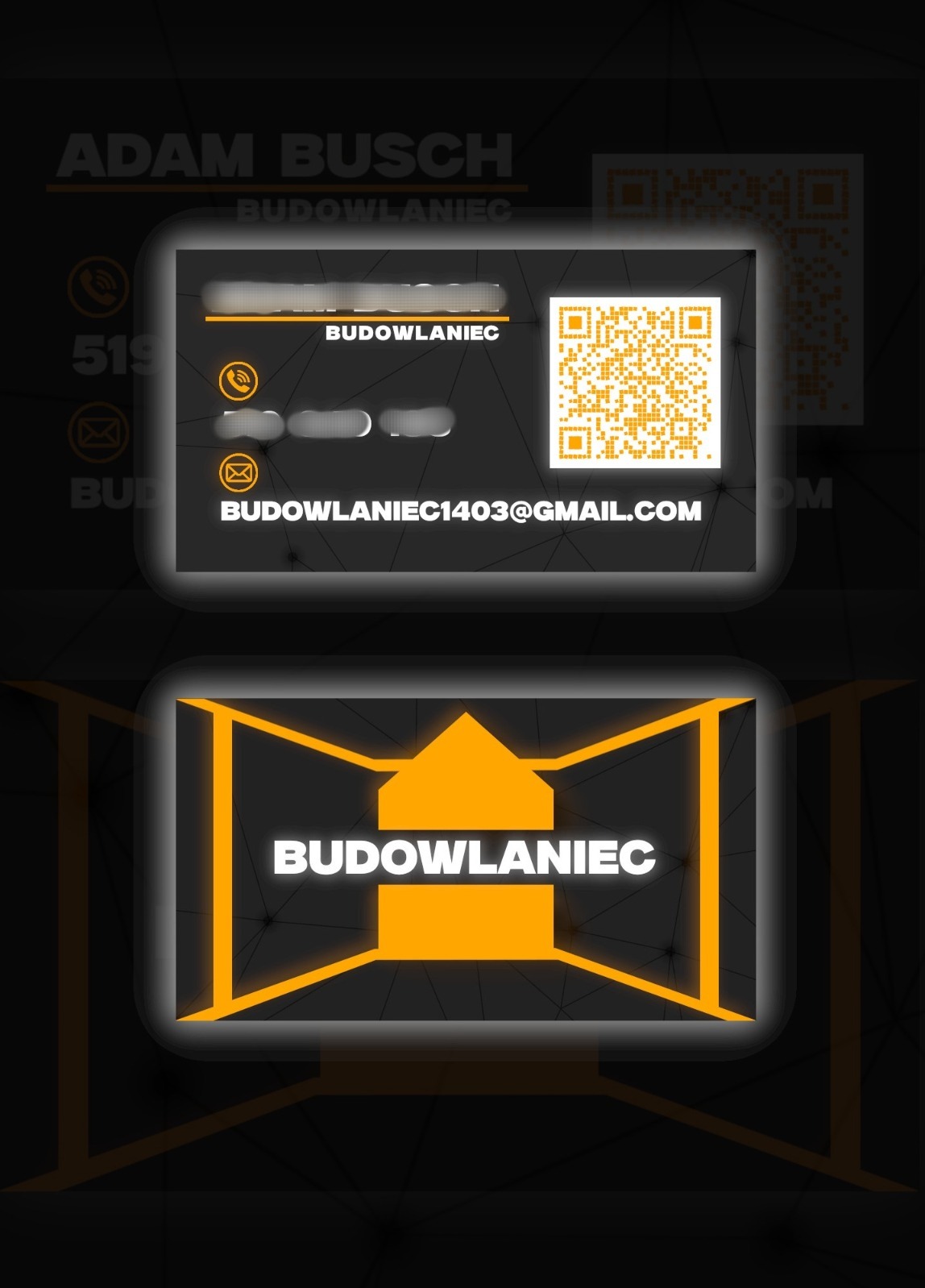 Wizytówka firmy budowlanej Adam Busch z kodem QR, adresem e-mail budowlaniec1403@gmail.com i logo w postaci uproszczonego zarysu domu.