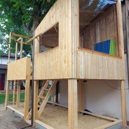 LEKO DESIGN Filip Czuluk - Domek dla dziecka w stylu skandynawskim 2.3m x 6m x 4m wysokości ( wewnątrz domku 2x2.1m i wysokość od 1.4m do 2.7m).