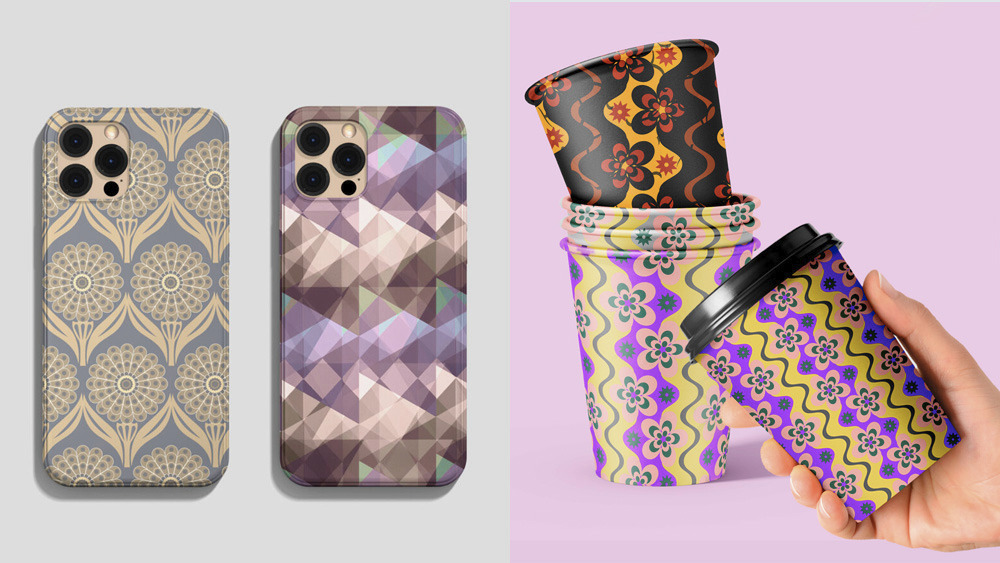 Dwa etui na smartfony z różnymi wzorami (kwiatowy i geometryczny) oraz trzy papierowe kubki z kolorowymi, kwiatowymi motywami, trzymane w dłoni na różowym tle.