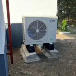 Montaż pompy ciepła York wraz z buforem, CWU i wykonaniem od podstaw centralnego ogrzewania.