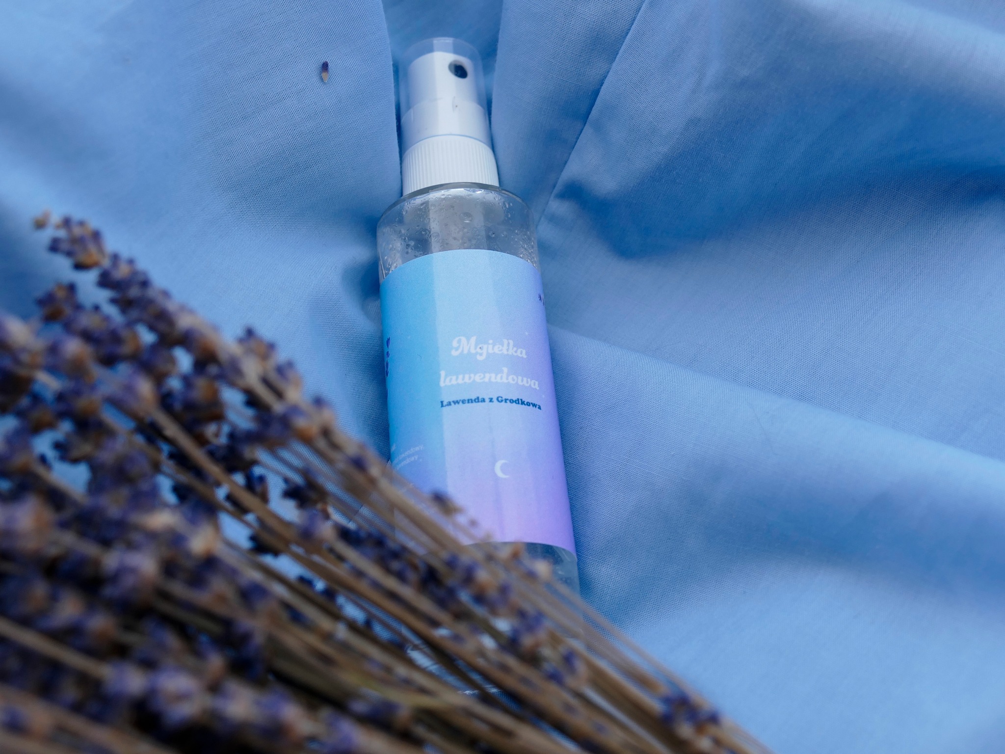 Projekt etykiety na mgiełkę lawendową