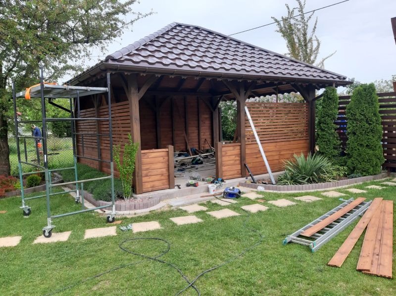 wiata garażowa szkieletowa