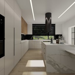 KT Studio Wnętrz Kamila Toruń - Nowoczesna kuchnia z wyspą i marmurowym blatem, czarne akcenty, minimalistyczne oświetlenie sufitowe, duże okno z widokiem na zieleń, zabudowa kuchenna w bieli.