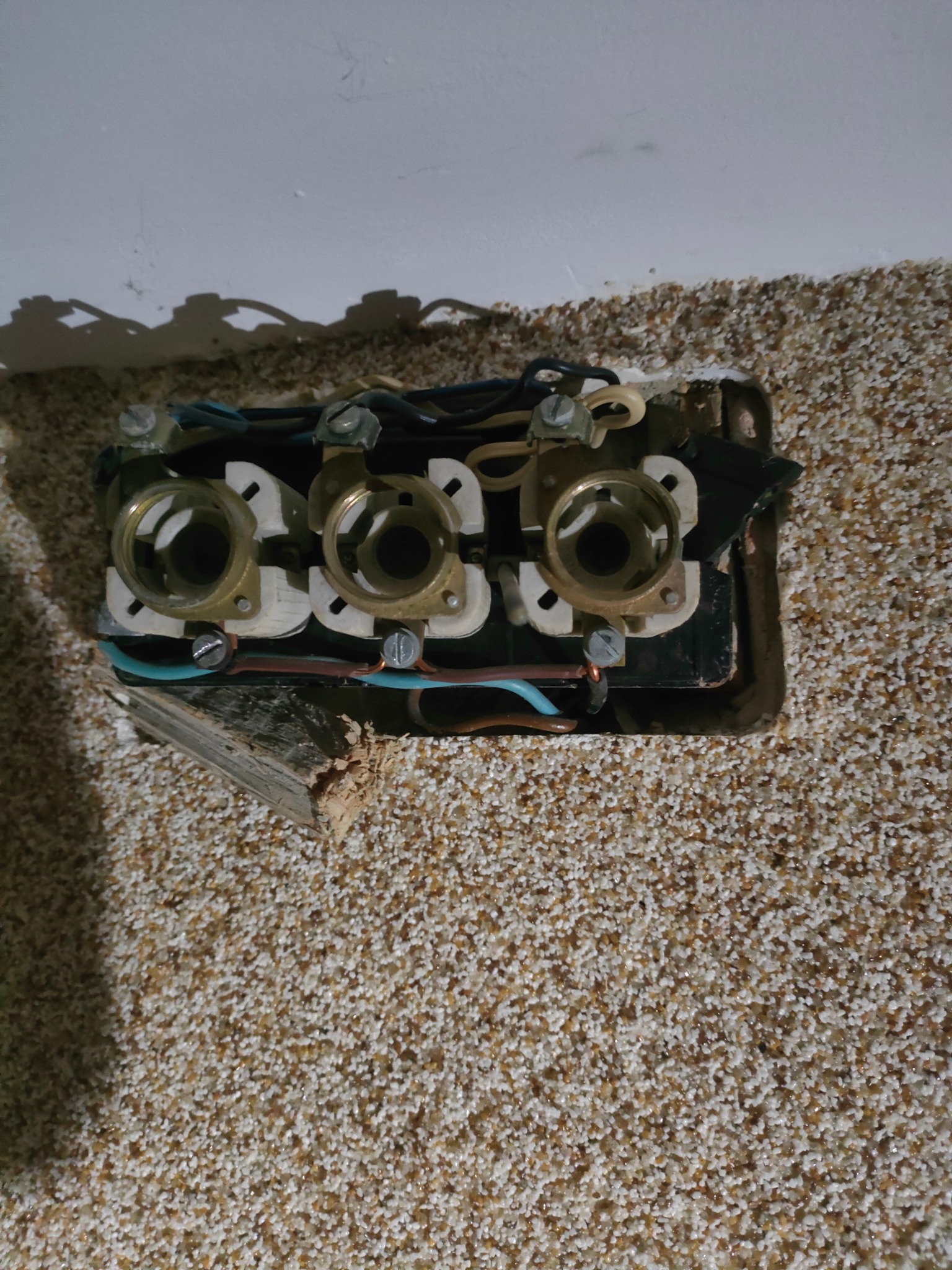 Wymiana starej instalacji w mieszkaniu