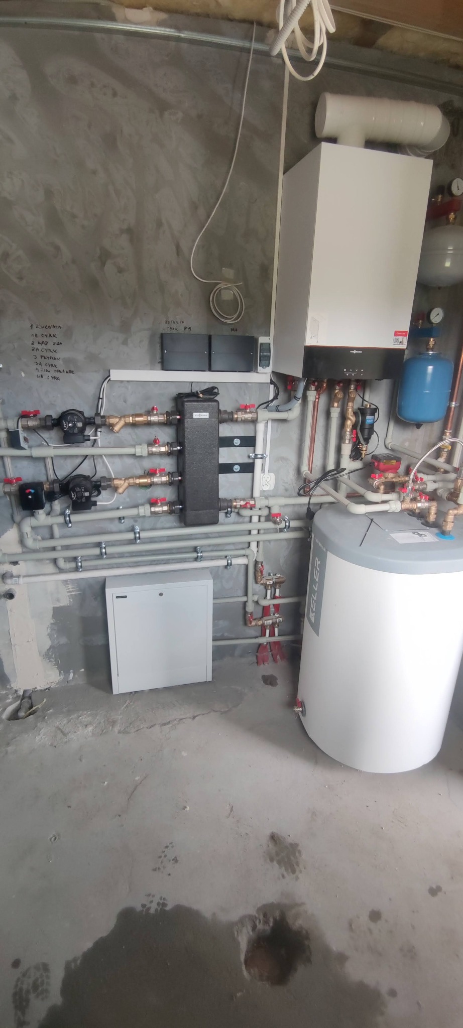 Kociołek gazowy Viessman Instalacja rozbudowana o 2 obiegi grzewcze.