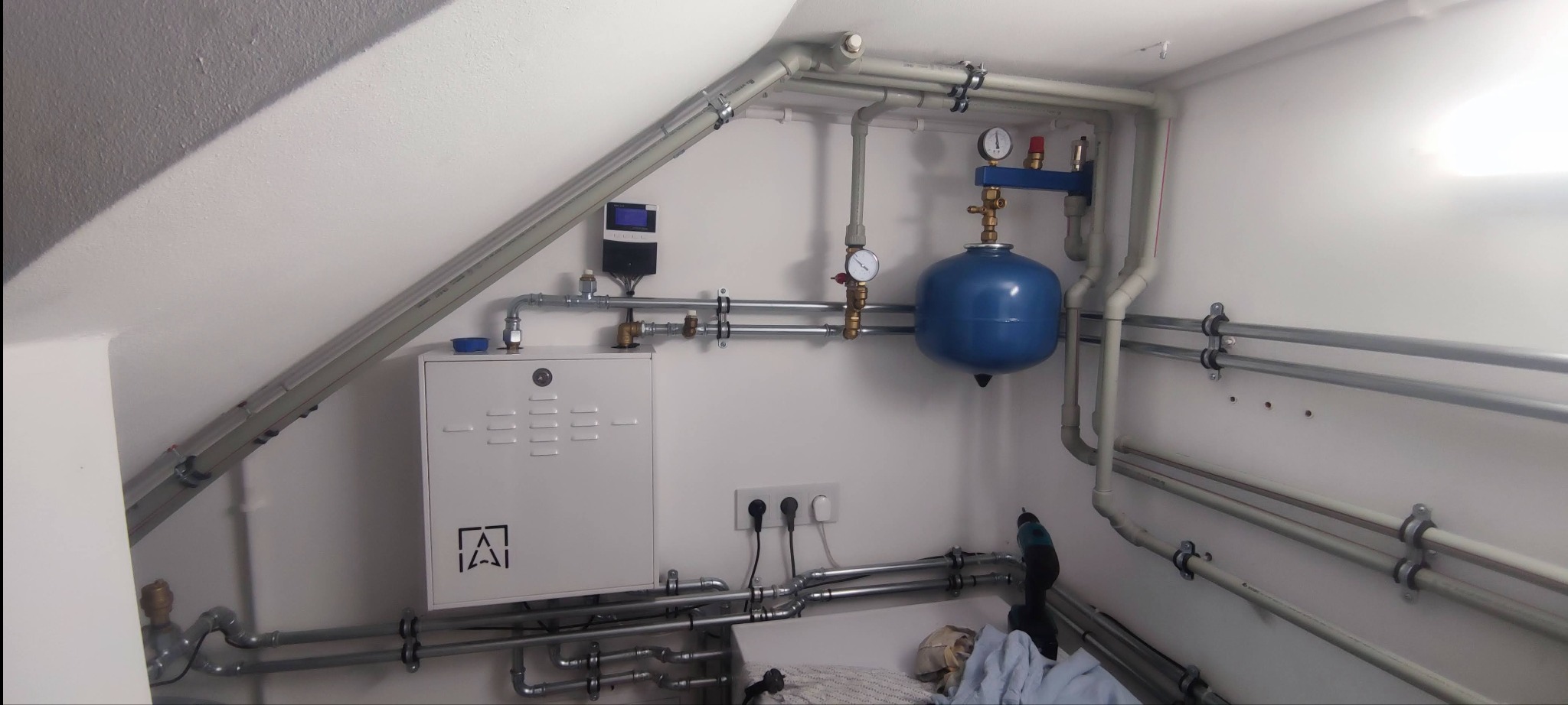 Kotłownia gazowa z kociołkiem Viessman Instalacja w małym pomieszczeniu