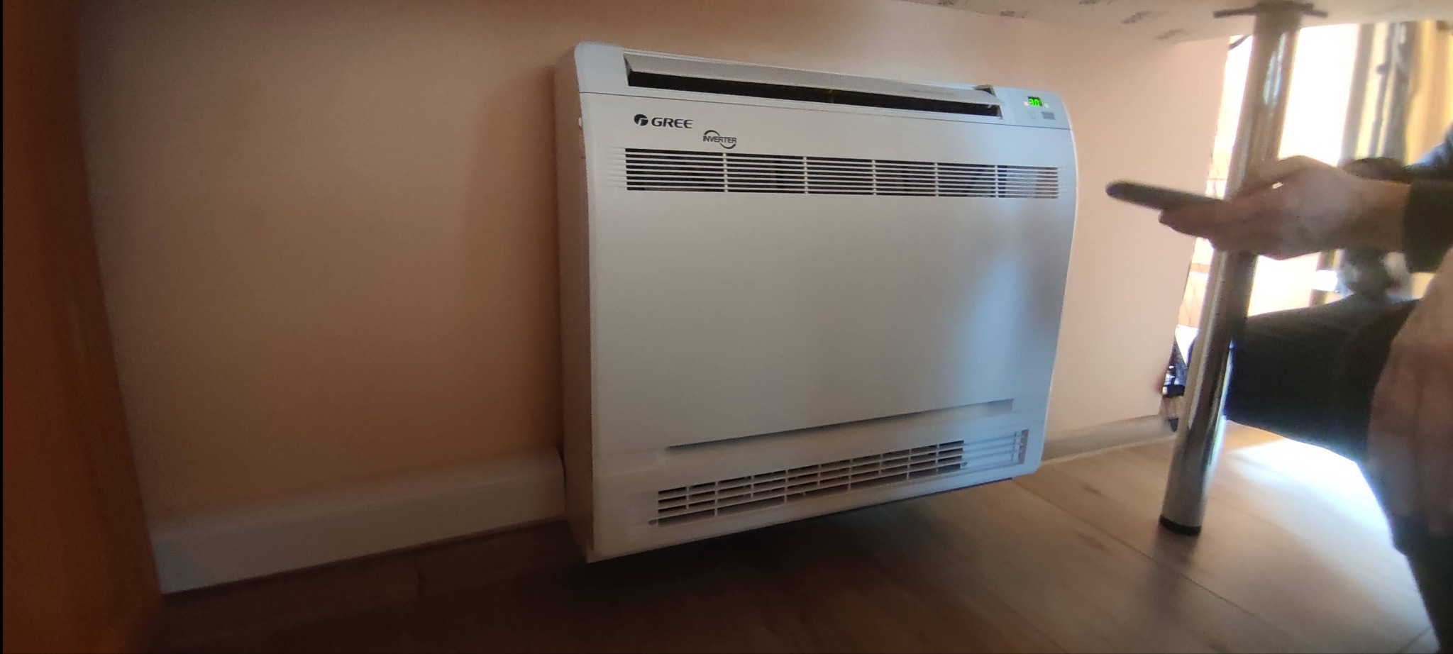 Klimatyzacja 3.5 Kw Gree Przypodłogowa