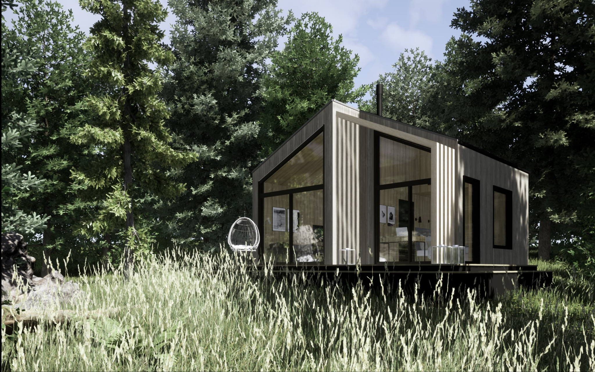 Nowoczesny, minimalistyczny dom z drewna i dużymi przeszkleniami, otoczony lasem i wysoką trawą, z wiszącym fotelem na tarasie.