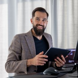 CAREBASE - Projektowanie Stron Internetowych Łódź