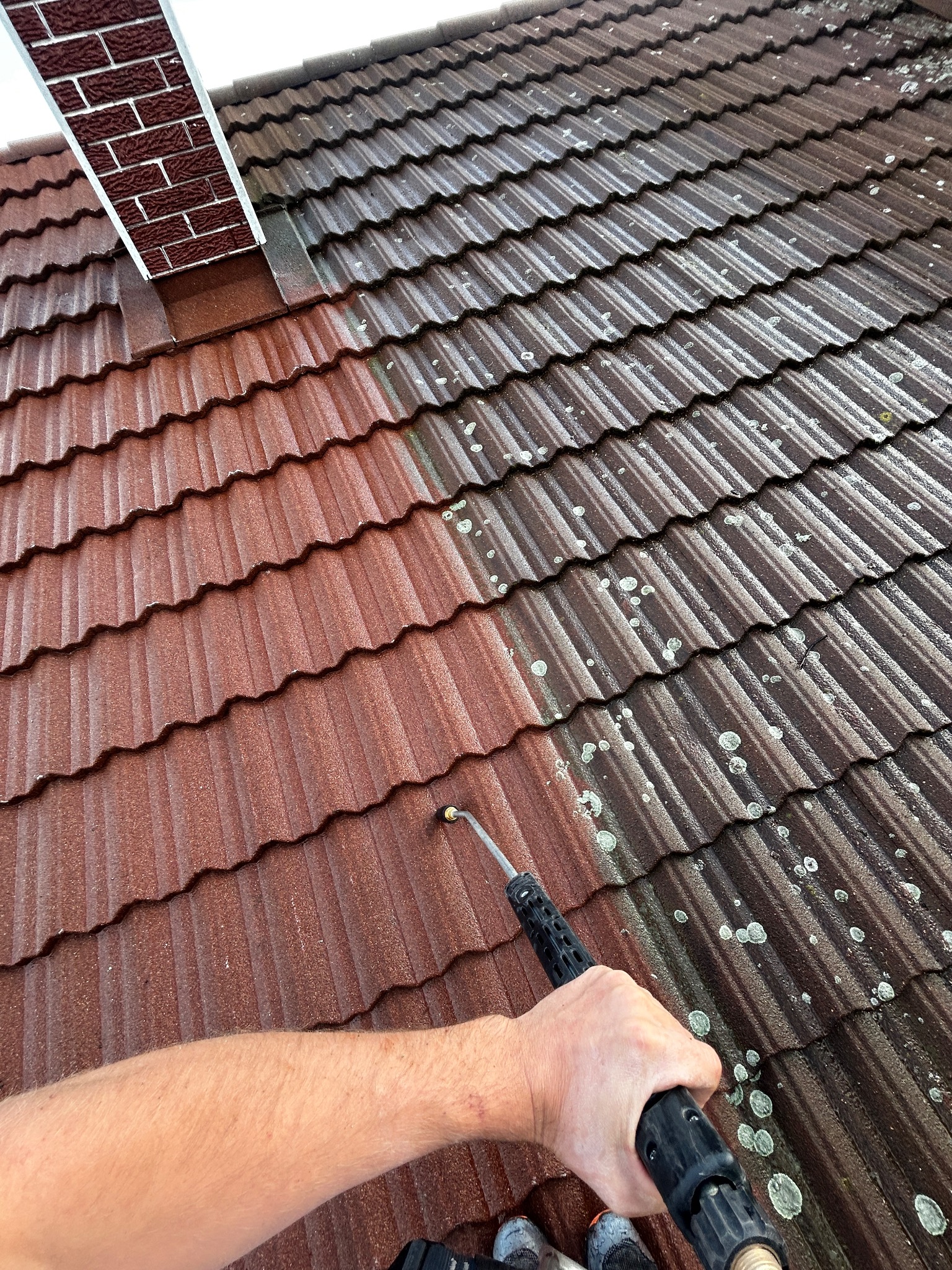 Czysty dach to dłuższa trwałość i lepszy wygląd