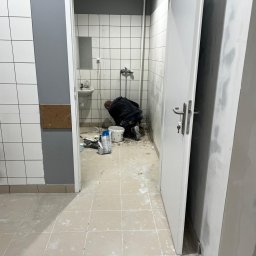 Sprzątanie po remoncie salonu Sinsay galeria Wyszków 