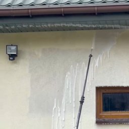 ANS Clean Craft Sprzątanie Profesjonalne i Ozonowanie - Wczoraj robiliśmy dach dzisiaj zaczynamy elewację Efekt widoczny odrazu
