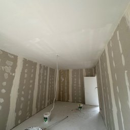Wykończenie do stanu deweloperskiego na ścianach wykonanych z płyt GK
www.tiptopdom.pl