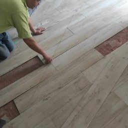 Dreamdecor - Укладка ламінату.