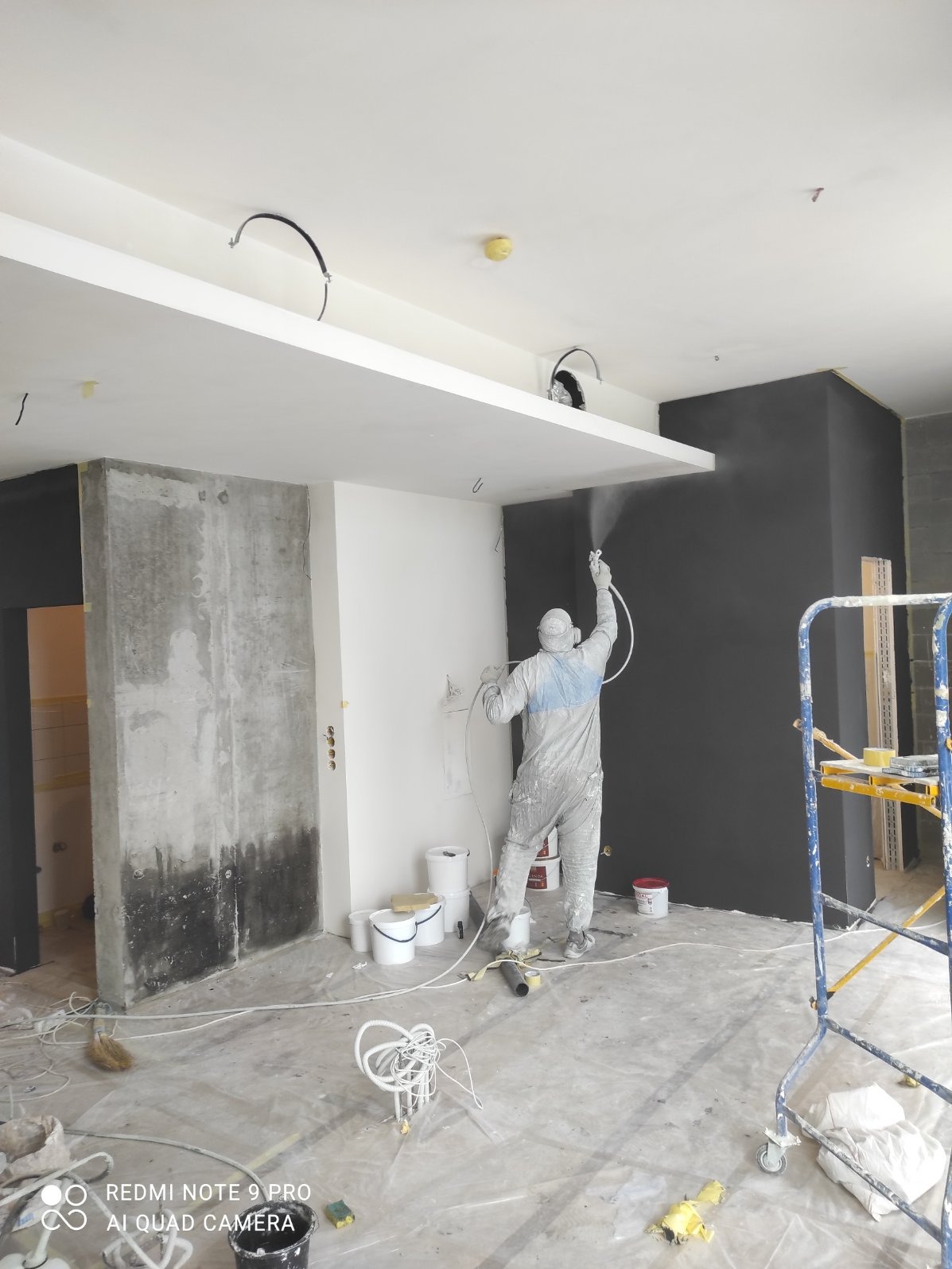 Фарбування компресором.