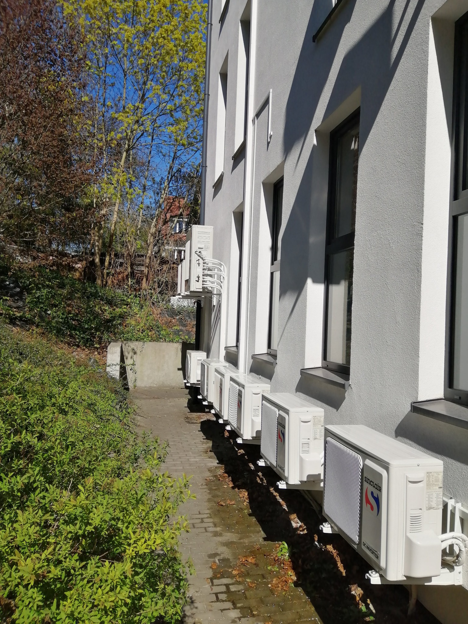 Klimatyzatory split i multisplit dla biur