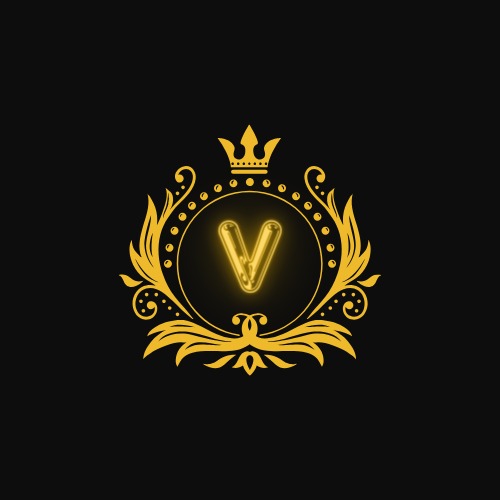 Złoty monogram litery V w okręgu, otoczony dekoracyjnymi, barokowymi ornamentami i koroną na czarnym tle.