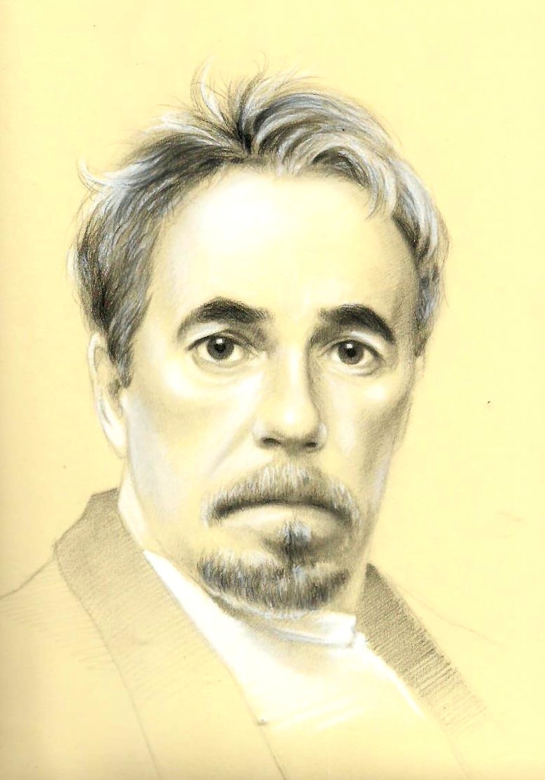 Portret mężczyzny wykonany ołówkiem z widocznymi pociągnięciami kreski, na jasnym tle.