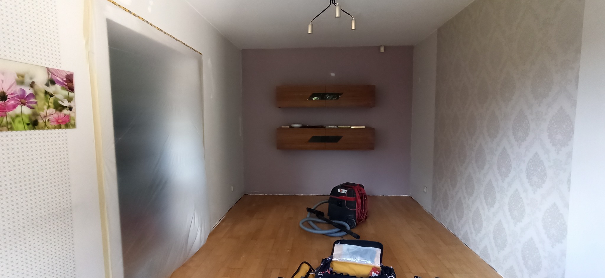 Wymiana podłogi oraz malowanie