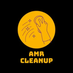 Grafika wektorowa przedstawia dłoń w fioletowej rękawicy trzymającą gąbkę wewnątrz żółtego okręgu, z fioletowymi liniami symbolizującymi czyszczenie i gwiazdkami, poniżej napis 'AMR CLEANUP'...