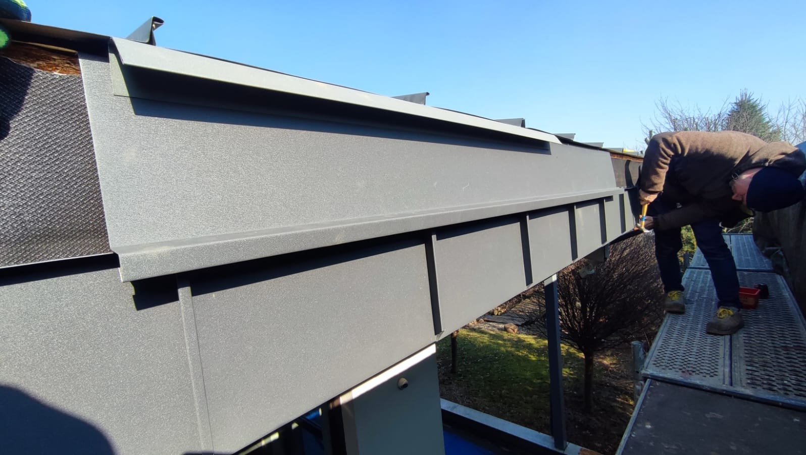 Pas podrynnowy tytancynk