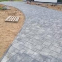 Usługi układania kostki brukowej ZKZF - Układanie kostki granitowej Białystok