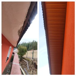 Wojciech Kędryna Usługi Budowlane-Dekarskie - Porównanie stanu przed i po montażu podbitki dachowej: surowy okap z widoczną konstrukcją drewnianą i pomalowaną ścianą budynku zestawiony z wykończoną, brązową podbitką drewnopodobną.