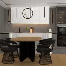 Nowoczesna aranżacja kuchni z wyspą i czarnymi krzesłami. Szare szafki, marmurowy backsplash i drewniana podłoga tworzą elegancką przestrzeń.