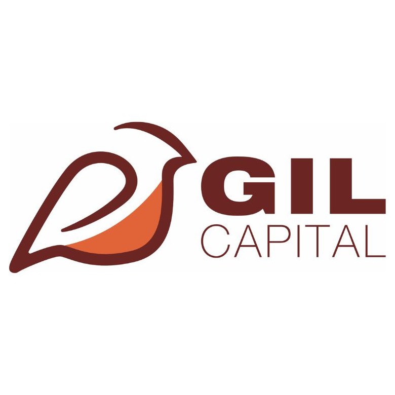 Logo firmy GIL Capital z brązowym wizerunkiem ptaka i napisem Capital pod spodem.