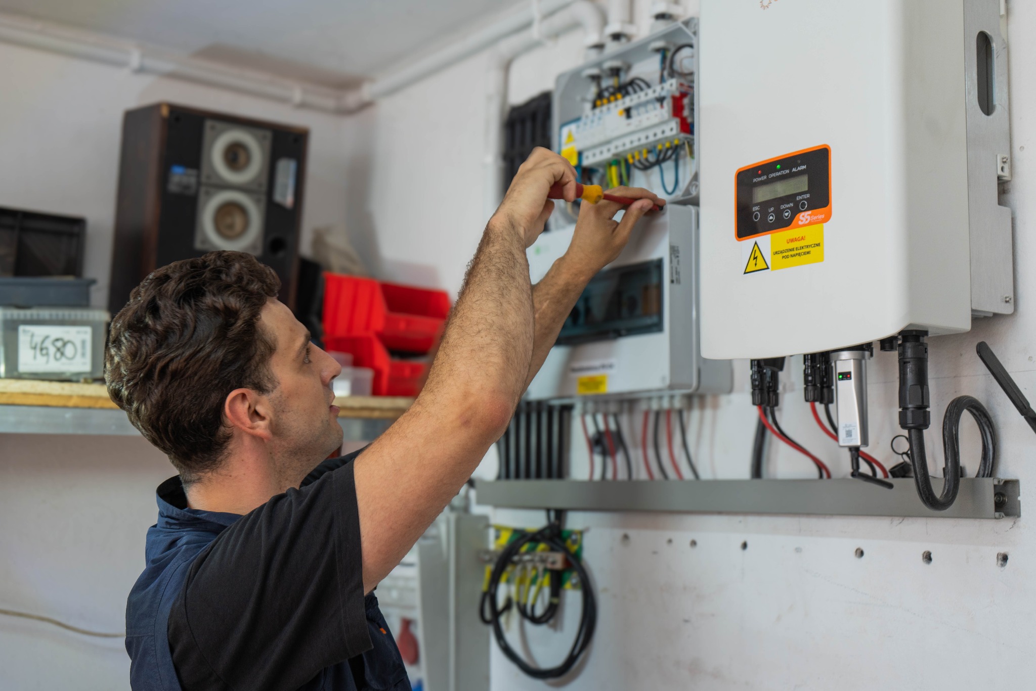 Na zleceniu dla firmy zajmującej się Fotowoltaiką oraz Elektryką