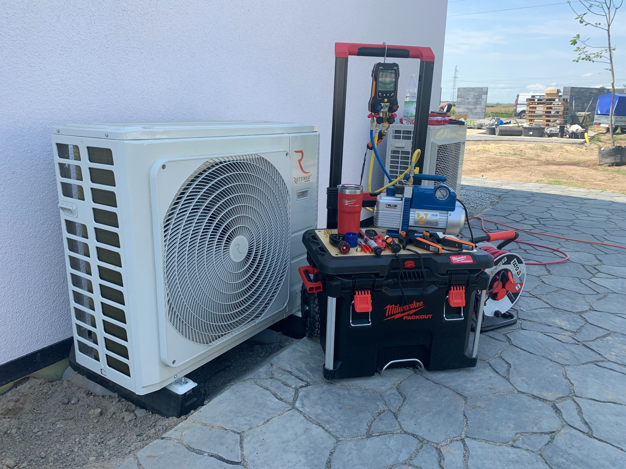 Rotenso Revio X - montaż systemu multi split w budynku jednorodzinnym Sendom Smart