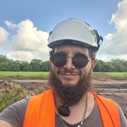 Denys Syrota - Montaż Oświetlenia Poznań