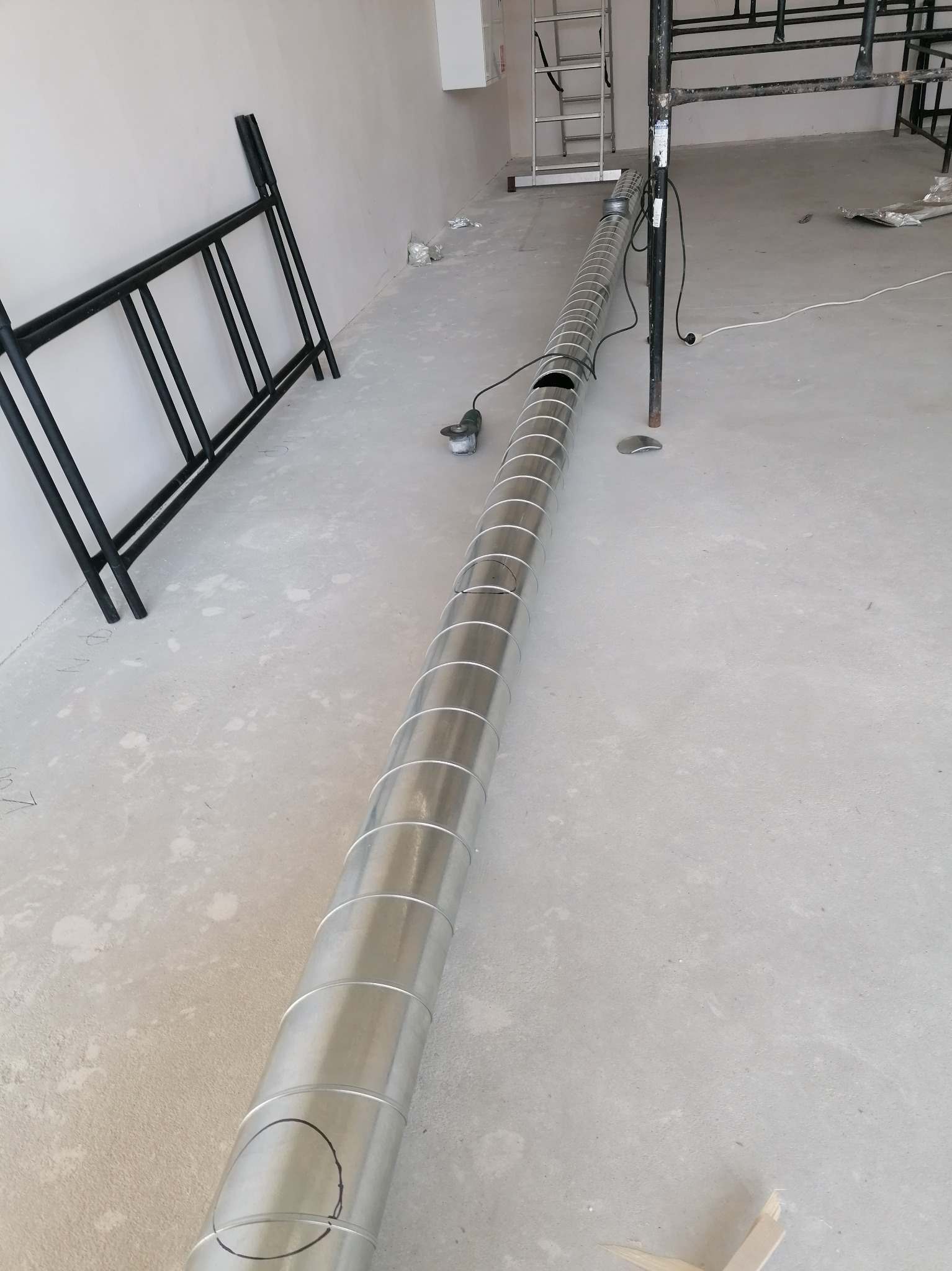 Montaż wentylacji w salonie kosmetycznym