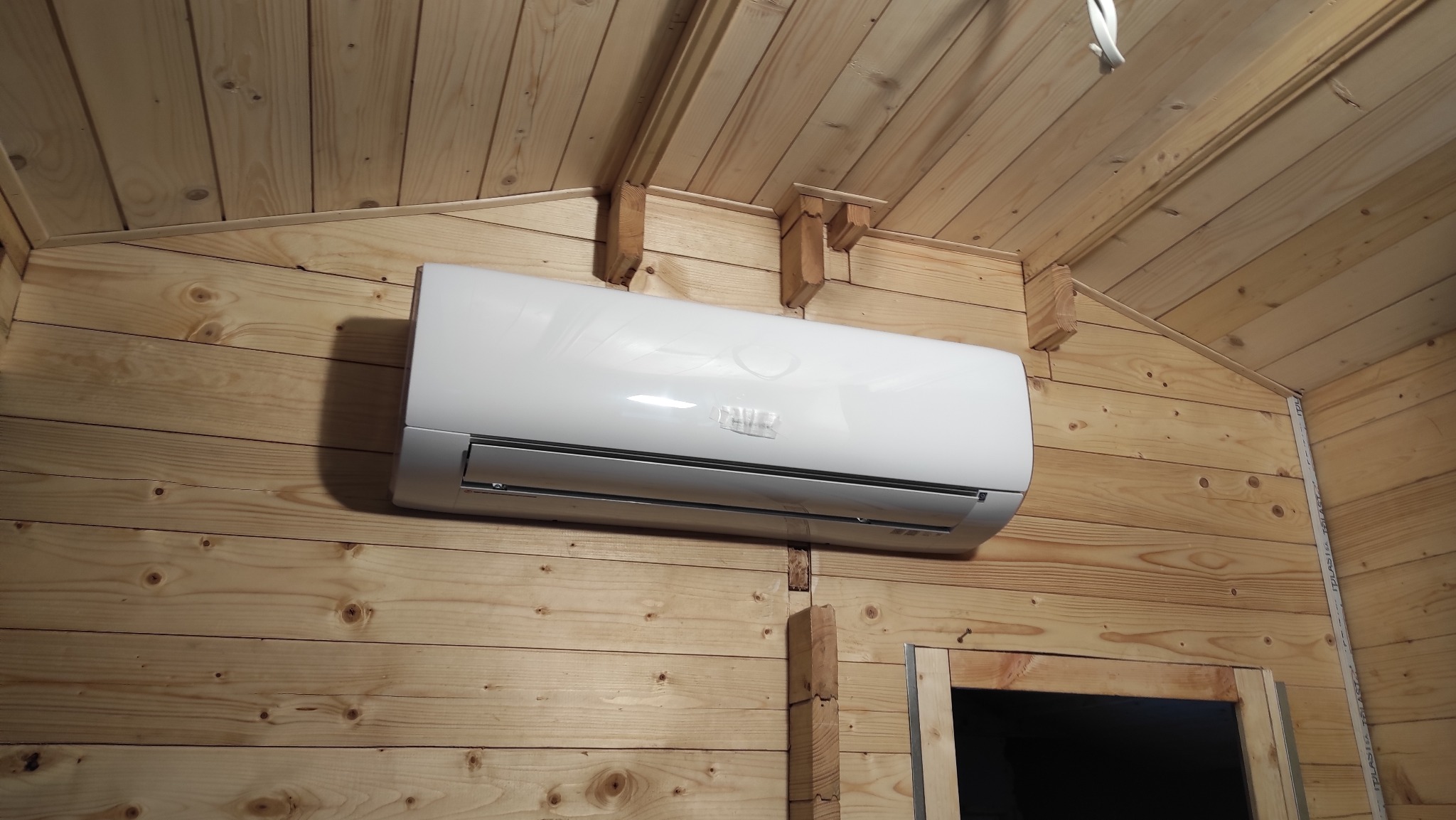 Klimatyzacja w domku letniskowym z funkcją grzania