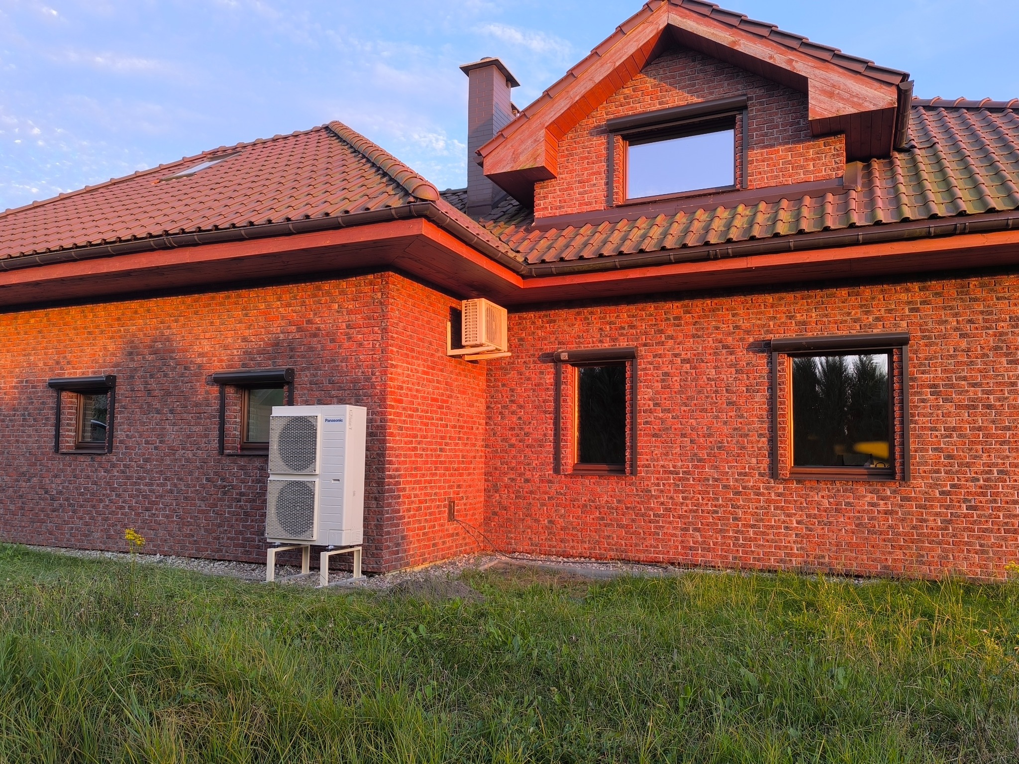 Dom 240m2 ogrzewany pompą ciepła powietrz-woda