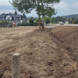 droga, mostek, wycinka drzew/zarośli, profilowanie rowu